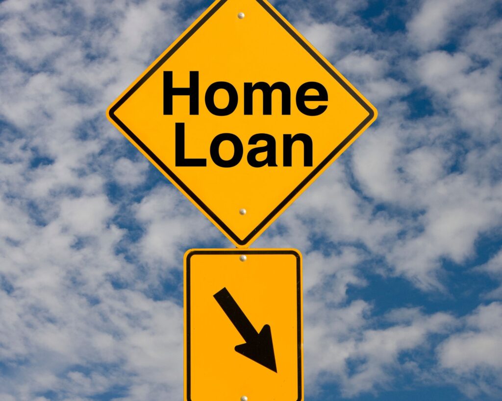 Minneapolis mortgage loan rates sign showing trends for homebuyers in August 2025.